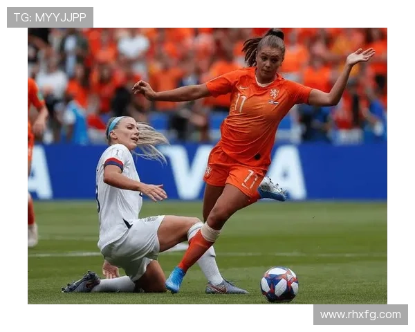 美国女足球星短发形象背后的故事与赛场表现解析